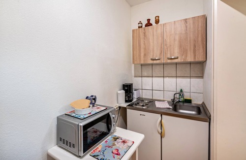 Nussdorf am Inn Maison | Apartment In A Hotel 'Nußdorfer Hof - Apartment 6' with Mountain View and Wi-Fi