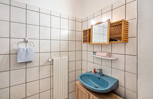 Nussdorf am Inn Maison | Apartment In A Hotel 'Nußdorfer Hof - Apartment 6' with Mountain View and Wi-Fi