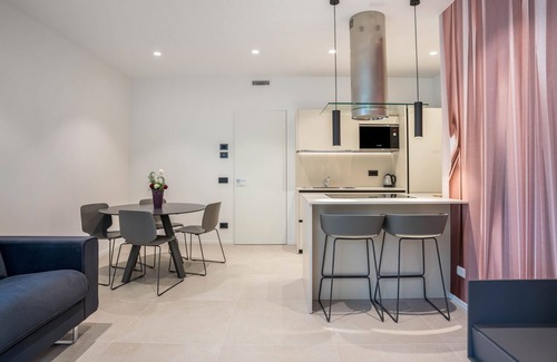 Ravina Appartement | Apartment In A Hotel 'Midum Family Garden' with Mountain View, Wi-Fi and Air Conditioning