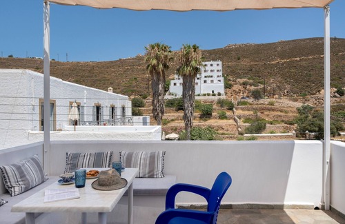 Grikos Maison | Appartement dans un hôtel "Pico Bello Patmos 30" avec vue sur la mer, terrasse privée et Wi-Fi