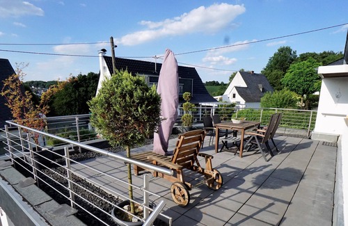 Ehrenbreitstein Appartement | Appartement dans un emplacement privilégié avec entrée séparée et grande terrasse.