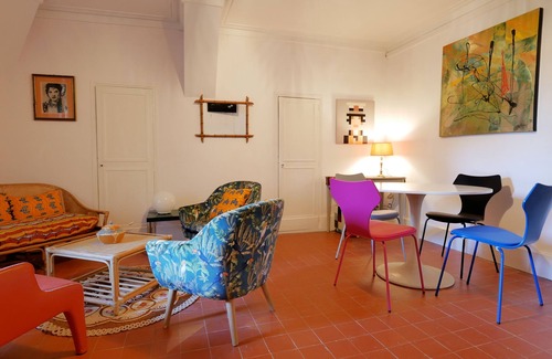 Sommieres Appartement | Apartment in a writer's house classified 2 stars