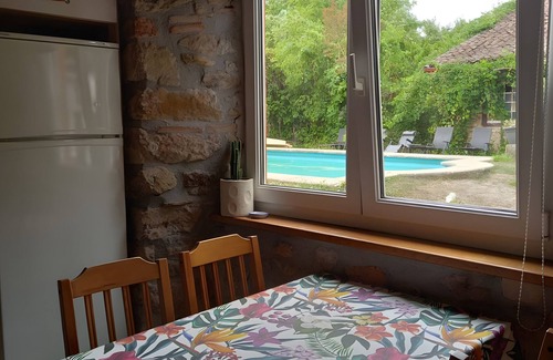 Alsasua Appartement | Appartement 'Apartamento I' avec piscine partagée, Wi-Fi et climatisation