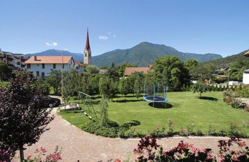 Sciaves Appartement | Apartment in Brixen with Pool & Dolomites Views