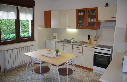Zminj Appartement | Appartement spacieux donnant sur les vignes