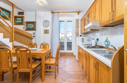 Cres Appartement | Appartement en bord de mer avec terrasse à Cres