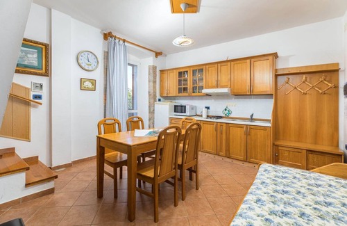 Cres Appartement | Appartement en bord de mer avec terrasse à Cres