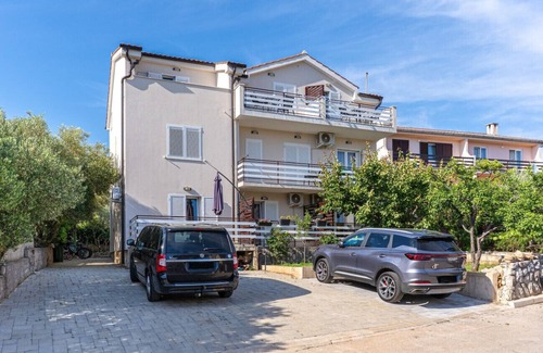 Cres Appartement | Appartement dans Cres avec vue mer, Balcon, Climatisation, WIFI (4249-1)