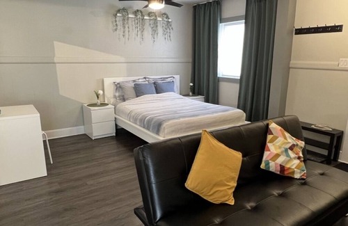 Hull Appartement | Apartment in Downtown Hull **Parking Included