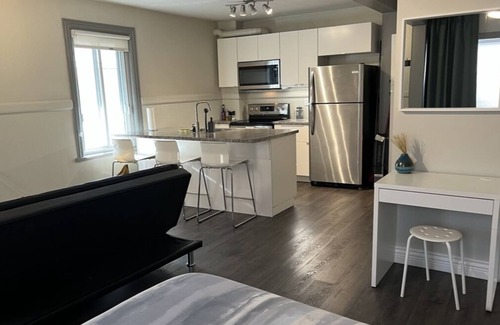Hull Appartement | Apartment in Downtown Hull **Parking Included