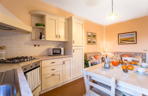 San Macario In Monte Autre | APARTMENT IN FARMHOUSE UP TO 8 GUESTS WITH PANORAMIC POOL.1 KM FROM THE VILLAGE