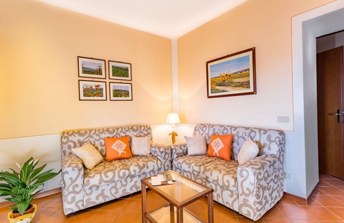 San Macario In Monte Autre | APARTMENT IN FARMHOUSE UP TO 8 GUESTS WITH PANORAMIC POOL.1 KM FROM THE VILLAGE