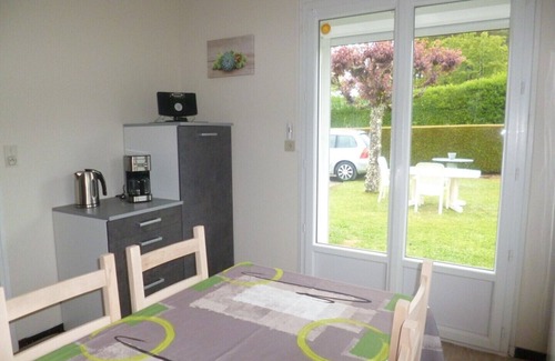 Lacapelle-Viescamp Appartement | APPARTEMENT DANS MAISON
