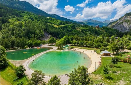 Allos Appartement | Apartment in France with Stunning Mountain Views