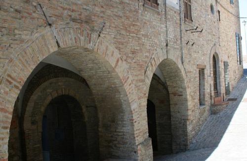 Fratte Rosa Appartement | Apartment in Fratte Rosa with Apennine Views