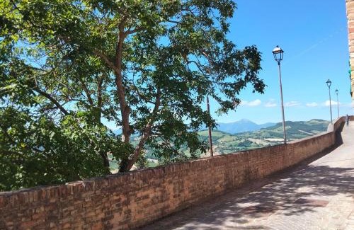 Fratte Rosa Appartement | Apartment in Fratte Rosa with Apennine Views
