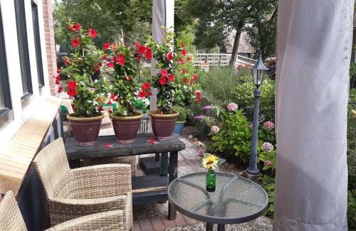 Zuideinde Appartement | Apartment in Giethoorn by Scenic Canals