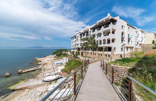 L'Escala Appartement | Apartment in L’Escala with Sea Views & Pool
