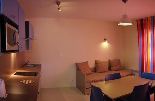 Chaveignes Appartement | Apartment in Loire Valley with Pool