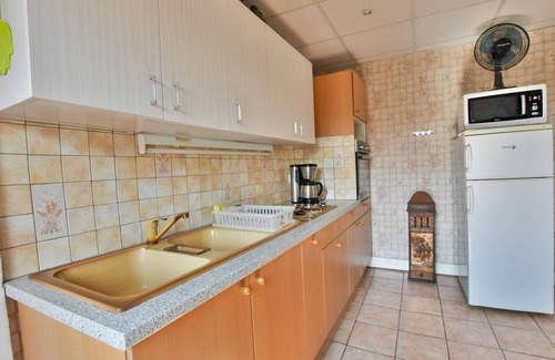 Neuvecelle Appartement | Apartment in Neuvecelle with balcony, parking and lake view
