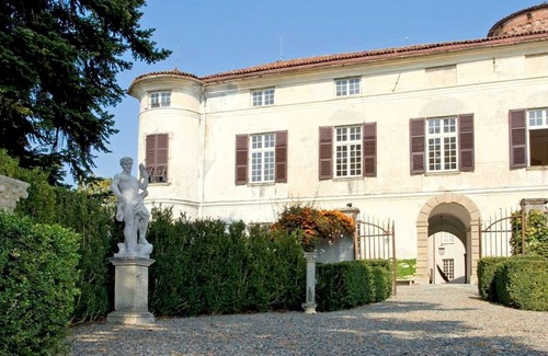 Rocca Grimalda Appartement | Élégant appartement de château avec grand jardin