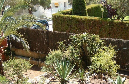 Tamarit Appartement | Proche de la plage, familial et familial, jardin et piscine privés, chiens acceptés