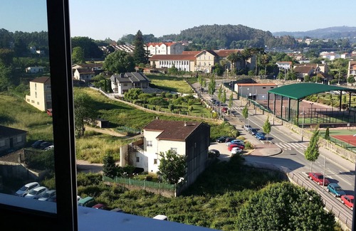 Pontevedra Copropriété | Piso en Pontevedra para 5 personas: tranquilo, céntrico y soleado. WIFI 300 Mb