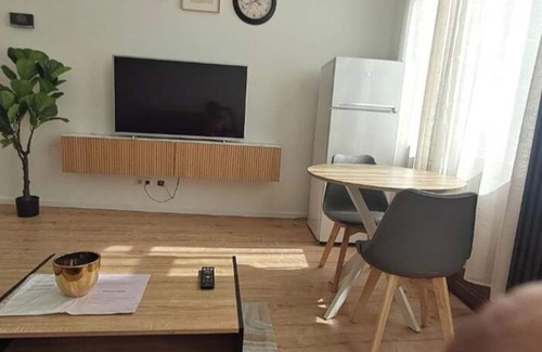 Saint-Laurent Appartement | Apartment in quiet street