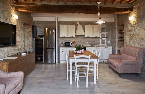 Villa A Sesta Maison | Appartement dans une ferme rénovée dans un village toscan typique du Chianti