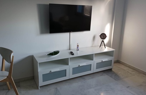 Bormujos Appartement | Apartment in residential complex with pool and free parking