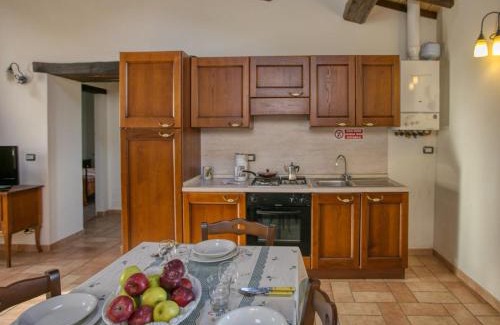 SantʼAngelo in Vado Maison | Apartment in Sant'Angelo near Medieval Town