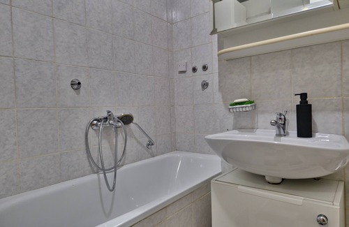 Novo Sarajevo Appartement | Apartment in Sarajevo located in a peaceful neighborhood, Cengic Vila.