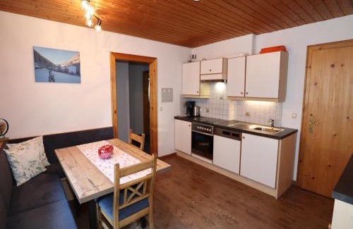 See Appartement | Apartment in See near Bathing Lake