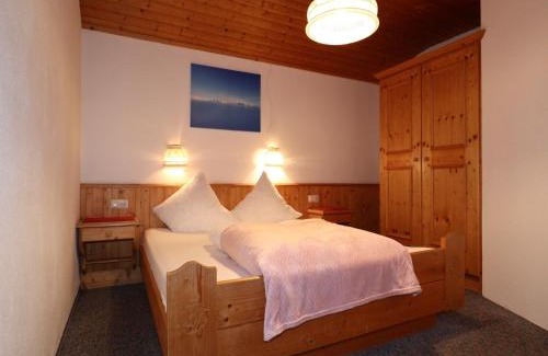 See Appartement | Apartment in See near Bathing Lake