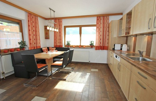 Stumm Appartement | Appartement spacieux à Stumm