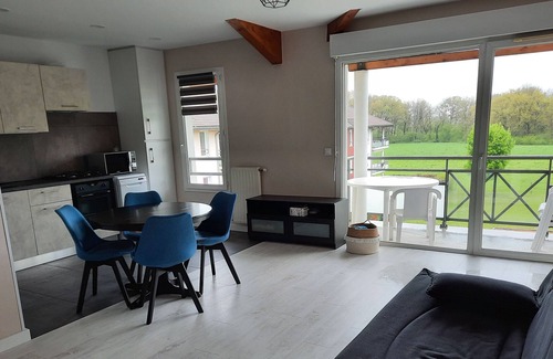 Scientrier Appartement | Apartment in the center of the village and 5 minutes from the A40