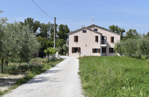 Colli al Metauro Appartement | Apartment in the Countryside, in quiet area with outdoor garden