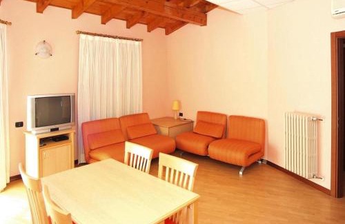 Baveno Appartement | Apartment in the Residence dei Fiori, Baveno