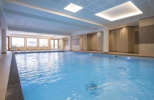 Les Boisses Appartement | Apartment in Tignes with Slope Access & Spa