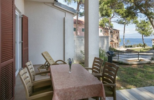 Veli Losinj Appartement | Apartement Punta à Veli Losinj avec bassin