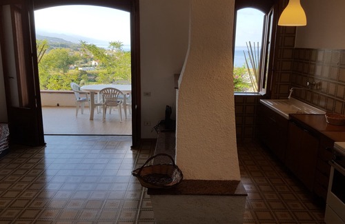 Fuscaldo Villa | Appartement dans villa avec terrasse panoramique avec vue sur la mer