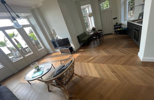 Vignone Appartement | Appartement dans villa historique avec vue lac à Vignone