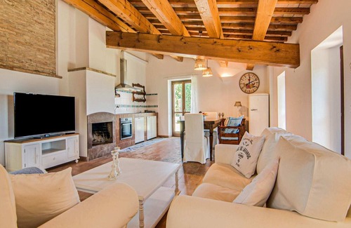 Mombaroccio Appartement | Appartement à Mombaroccio avec piscine