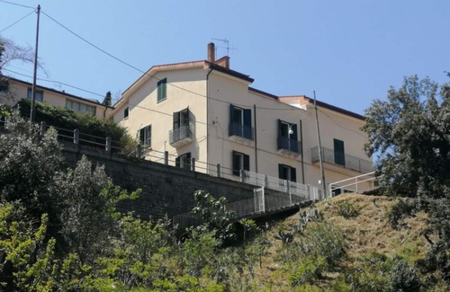 Agropoli Appartement | Apartment in villa on beach in greenery, in center