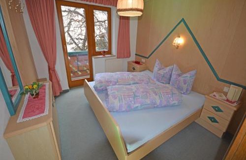 Arzl im Piztal Appartement | Apartment in Wald near Hochzeiger Ski Area