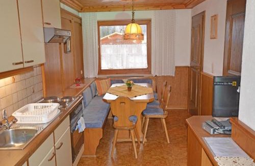 Arzl im Piztal Appartement | Apartment in Wald near Hochzeiger Ski Area