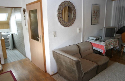 Trabenig Villa | Appartement confortable avec piscine à Wernberg