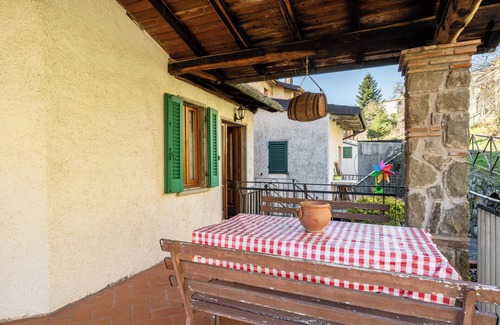 San Marcello Piteglio Appartement | Appartement "Casa Claire" avec vue sur montagne, terrasse privée et jardin privé