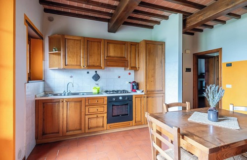 San Marcello Pistoiese Appartement | Appartement "Serrino 2" avec vue sur les montagnes, piscine partagée et Wi-Fi