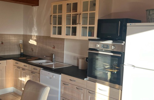 Thyez Appartement | Apartment 'Joli T3 À La Montagne' with Mountain View, Shared Garden and Balcony